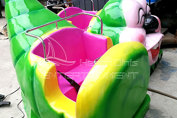 safe belts in the cabins of worm coaster ride
