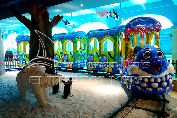 sea-Vintage-Train-Ride-Is-Available-in-Dinis